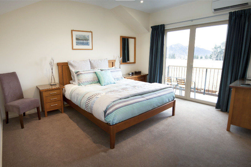 Maple Lodge Luxury Bed & Breakfast Albert Town Extérieur photo
