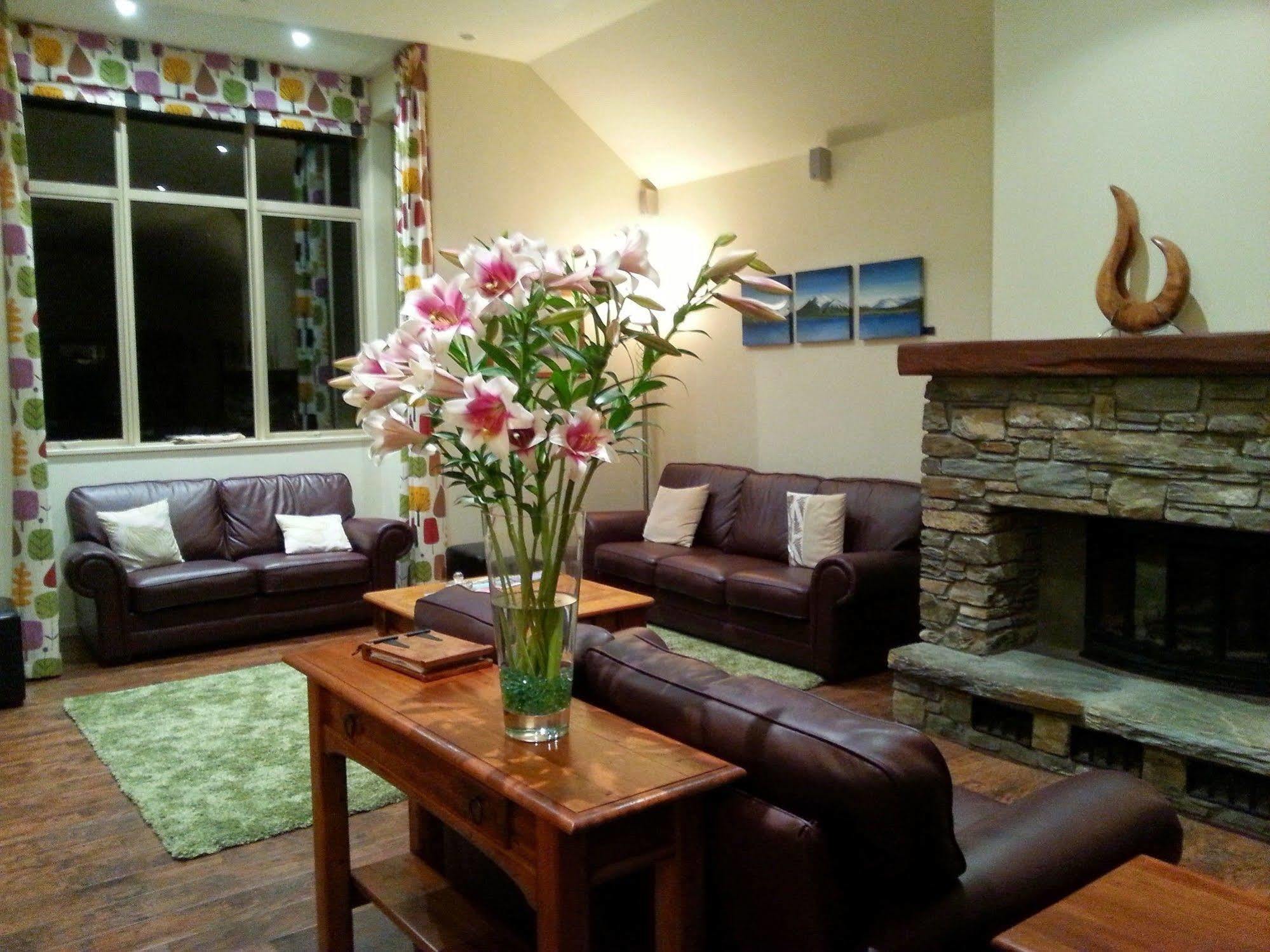 Maple Lodge Luxury Bed & Breakfast Albert Town Extérieur photo